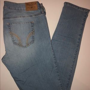 Hollister Super Skinny light wash jeans
